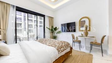 Apartment, Balcony, City View | Iron/ironing board, free WiFi