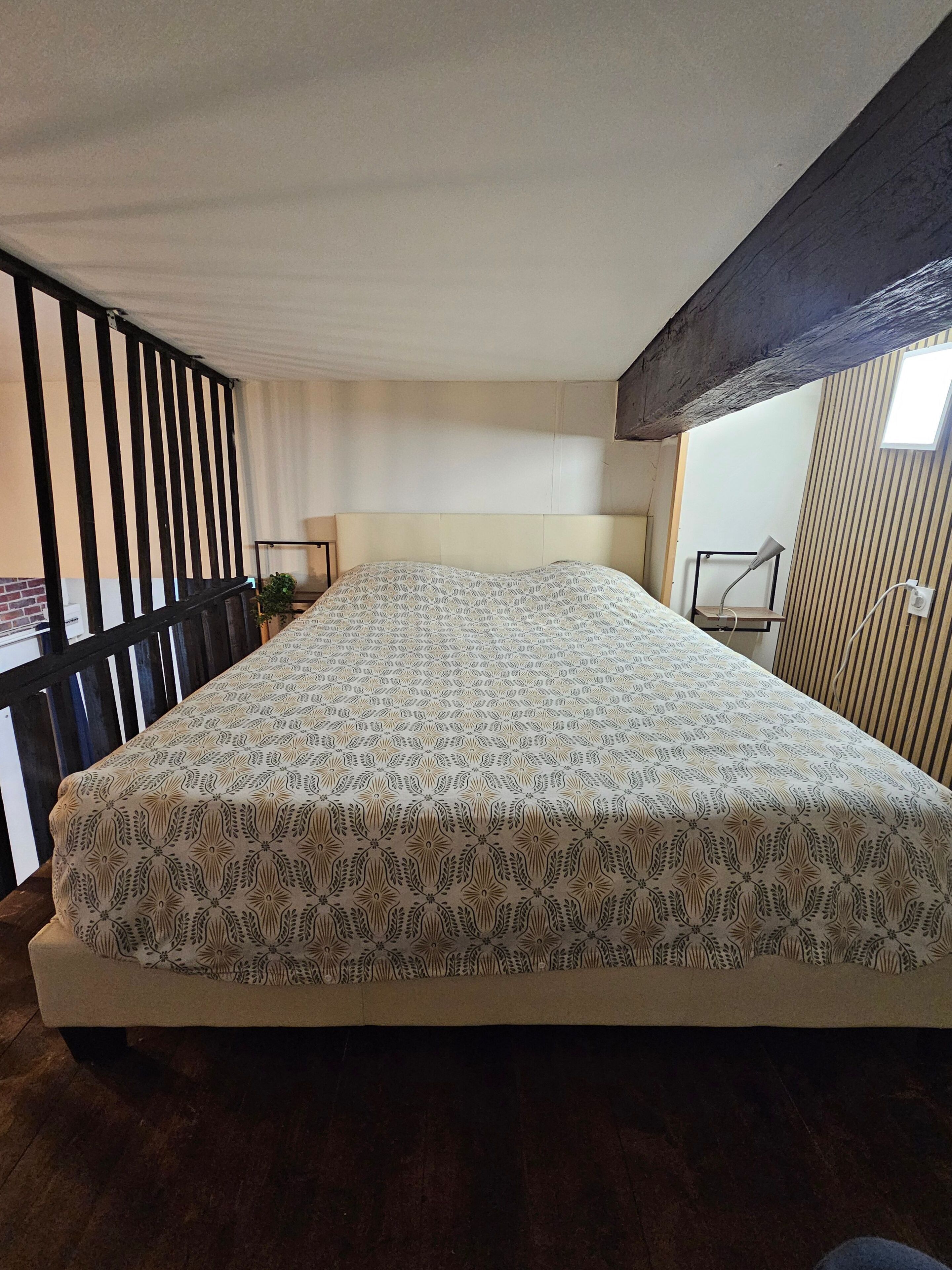 1 bedroom, internet, bed sheets