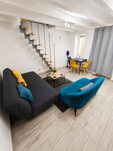 35 m² duplex 8 min walk to Montluçon train station