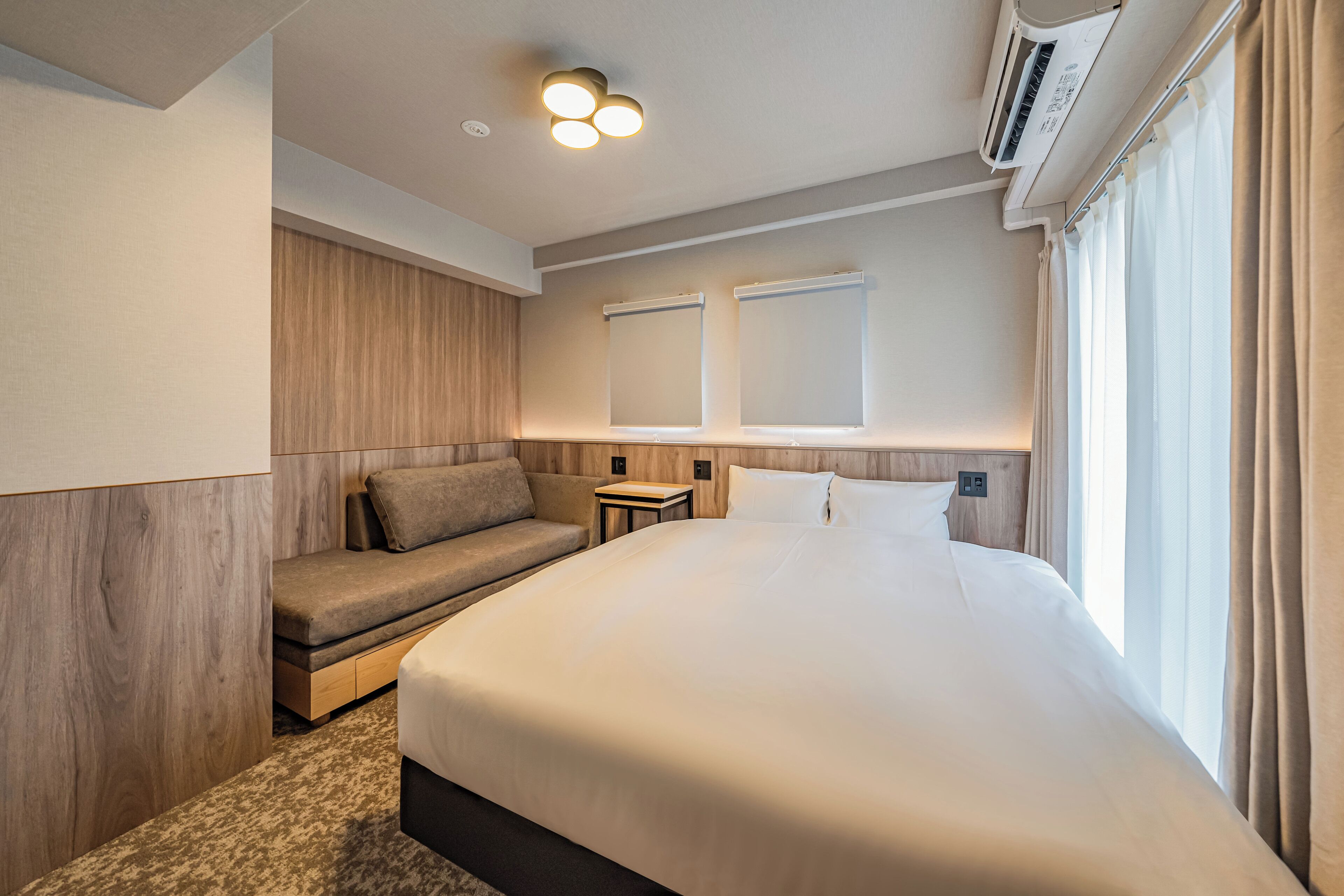 Standard-Doppelzimmer, 1 Queen-Bett und Schlafsofa, Nichtraucher | Kostenloses WLAN