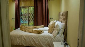 1 chambre, fer et planche Ă repasser, accĂšs Internet