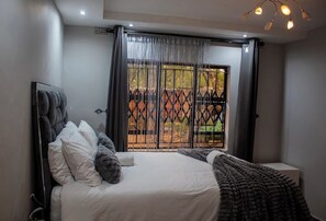 1 bedroom, iron/ironing board, internet, wheelchair access