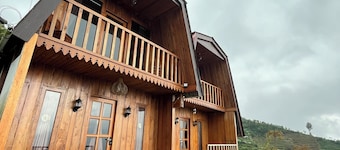 Emerald Cabin Dieng