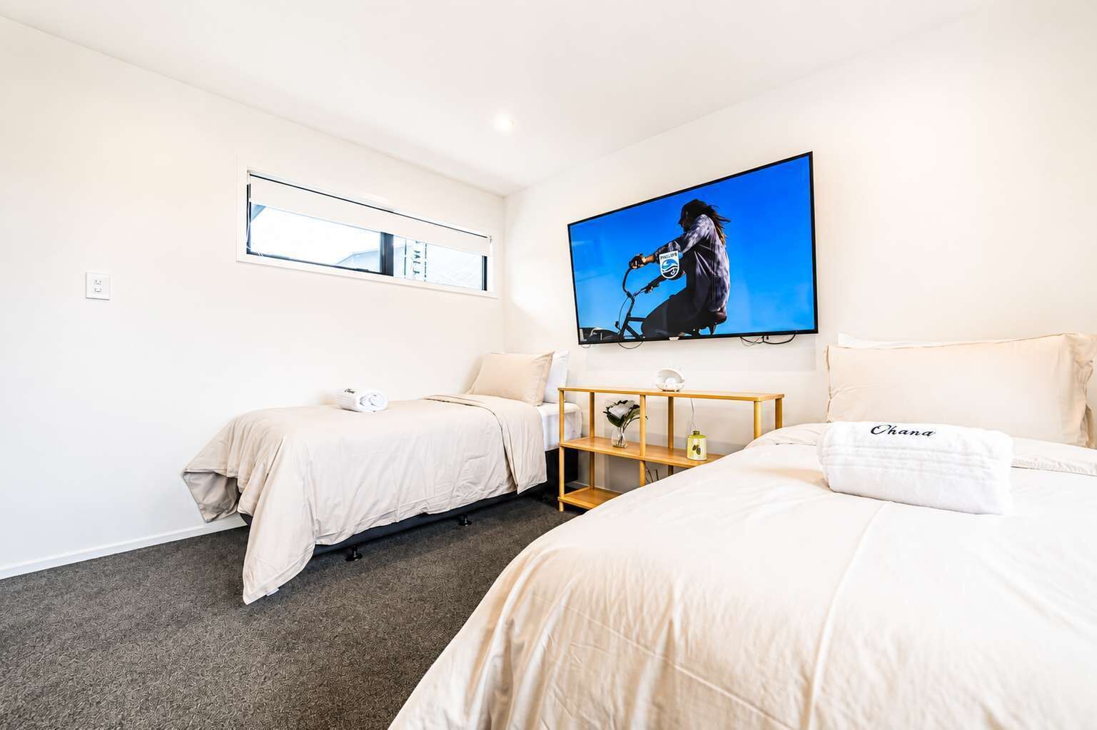 4 habitaciones, tabla de planchar con plancha, wifi y ropa de cama 