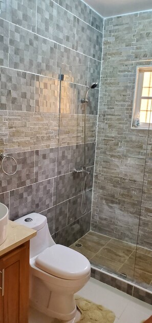 Shower, hair dryer - Torre Alta I bebRoom House (Manzanillo)