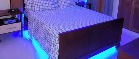 1 soverom, strykejern/-brett og internettilgang