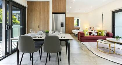 Modern Marrickville Studio | 10 Min Walk to Train