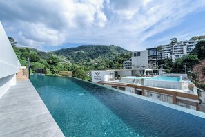 Outdoor pool - Palmetto Park - Double Room with Balcony (Tambon Karon)