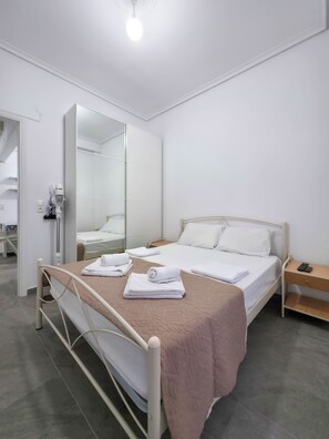 2 bedrooms, WiFi, bed sheets - SWISS Apartment by SDR (Paralia)
