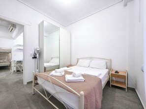 2 bedrooms, WiFi, bed sheets - SWISS Apartment by SDR (Paralia)