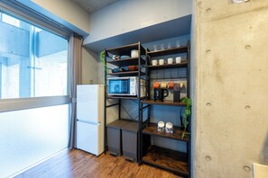 公寓 | 私人厨房 | 迷你冰箱、微波炉、炉灶、厨具/餐具