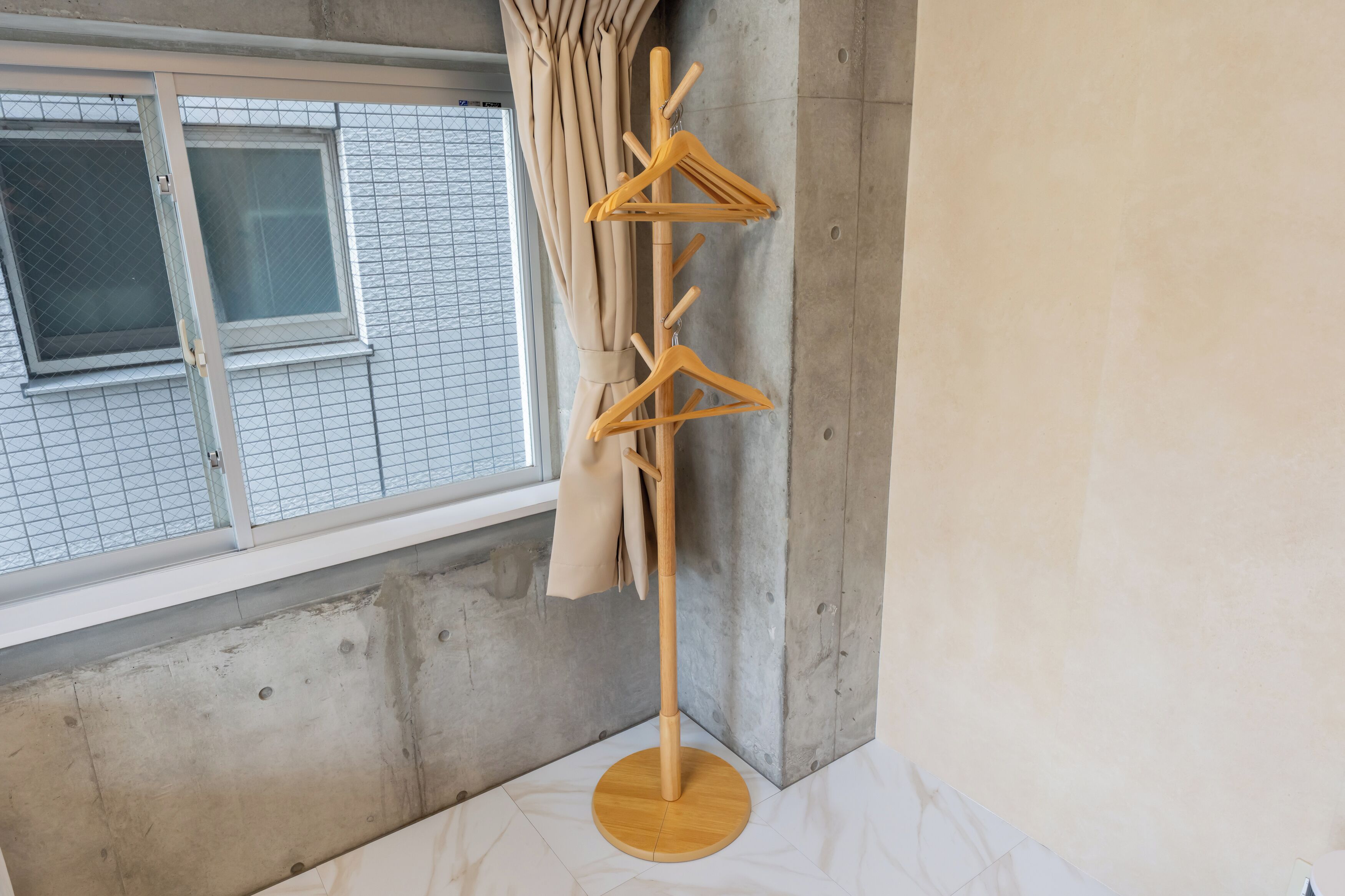 Basic Apartment, Balcony, City View | Living area