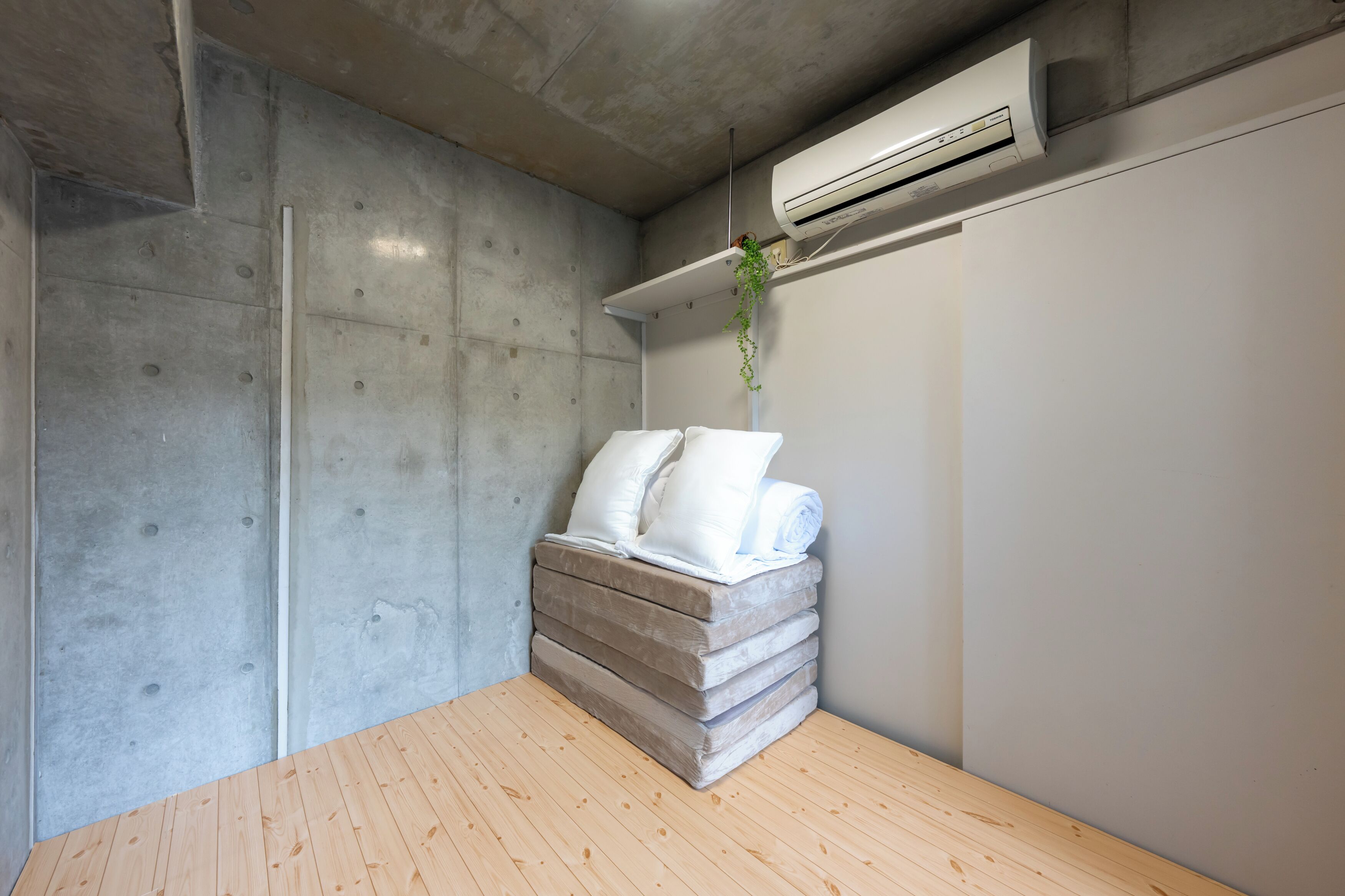 Decoración personalizada, muebles diferentes y wifi gratis 