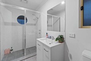 Nicht klassifiziertes Bild, 3 von 40, Schaltfläche