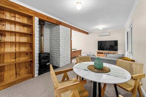 Interior - Adelaide Hills Luxury Amenities resort #103 (Summertown)