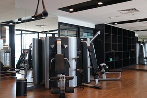Fitness facility - City view focused comfy apartment free parking (Adelaide)