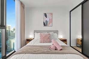 2 slaapkamers, een strijkplank/strijkijzer, wifi, beddengoed