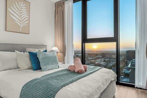 2 chambres, fer et planche à repasser, Wi-Fi, draps fournis