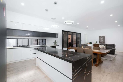 Large Family entire house adelaide 4br2ba
