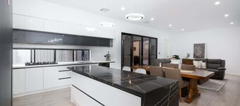 Large Family entire house adelaide 4br2ba