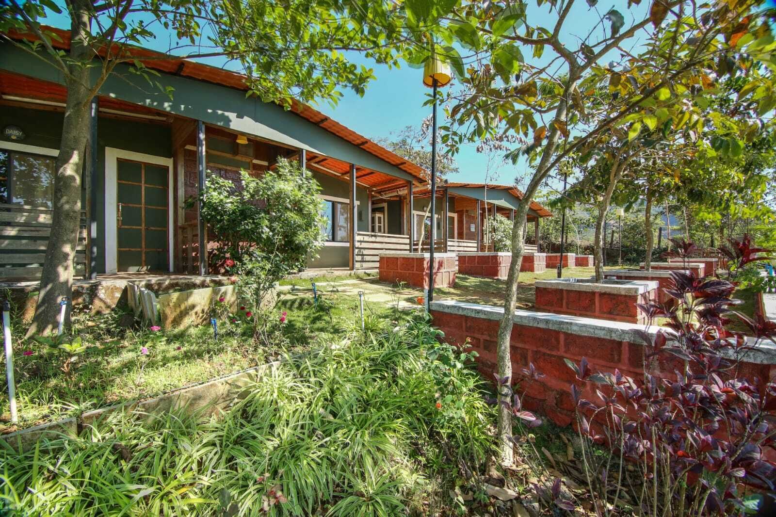 Deluxe Room, Mountain View | Property grounds