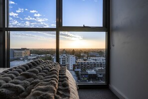 Interior - Comfort city view apartment Central Adelaide (Adelaide)