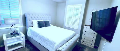 Iron/ironing board, WiFi, bed sheets