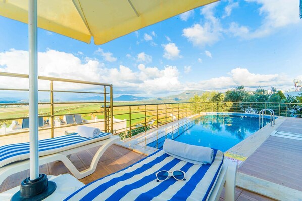 Huvila | 4 makuuhuonetta