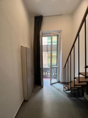 Doppia Deluxe, balcone, vista città | Interni
