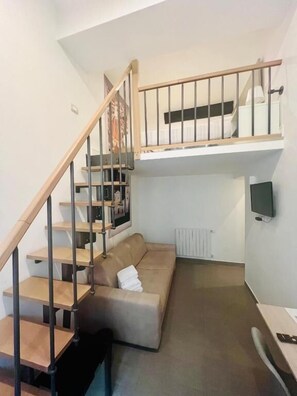 Deluxe-Doppelzimmer, Balkon, Stadtblick | Innenbereich