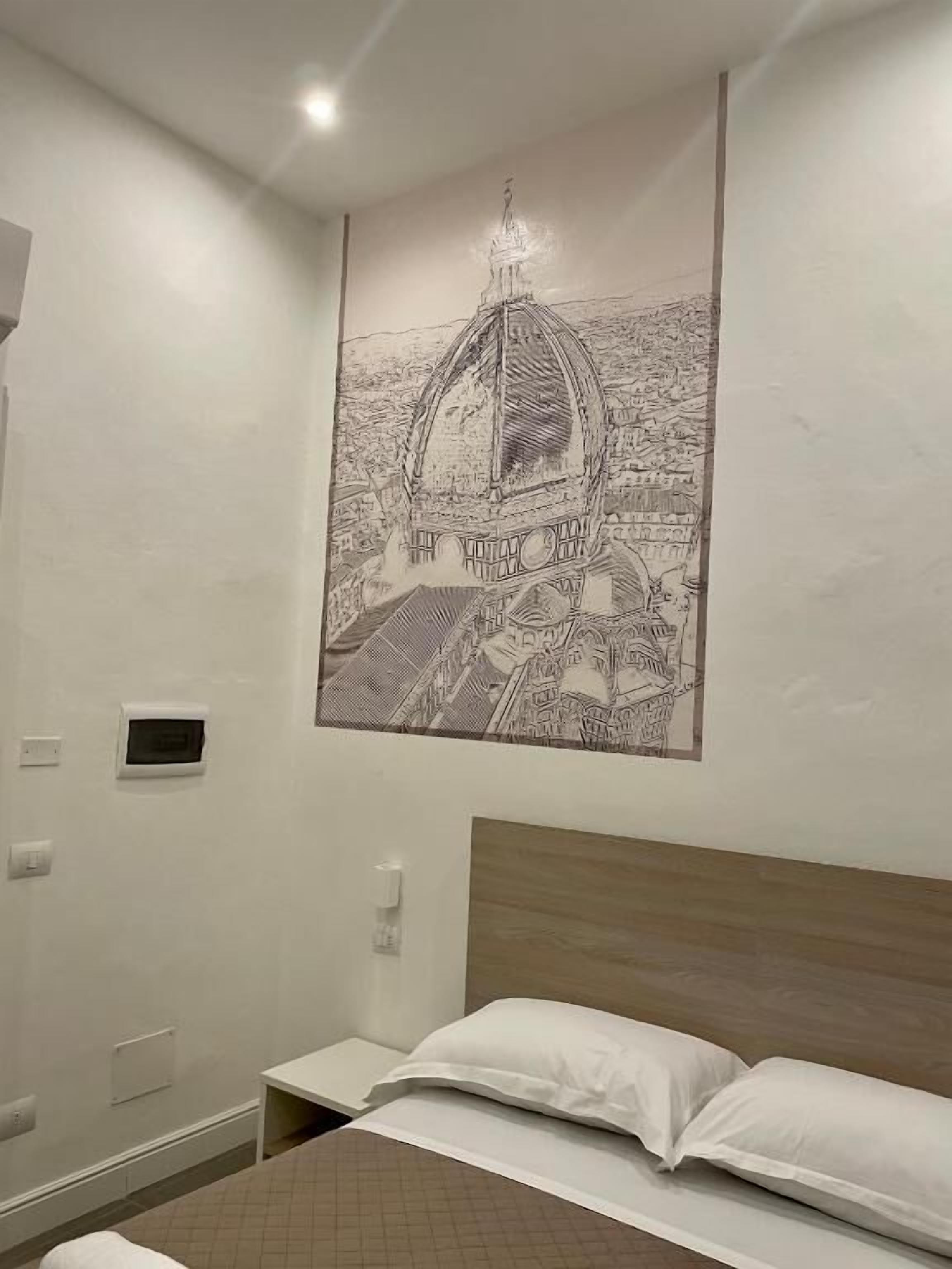 Double Room | In-room safe, iron/ironing board, free WiFi