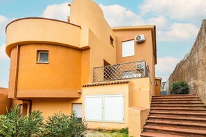 Exterior - Apartment with Terrazza Vista Mare (Castelsardo)