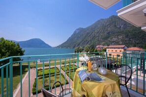 Outdoor dining - Appartement mit Seeblick auf den Luganersee (Porlezza)