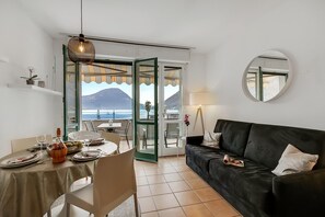 Interior - Appartement mit Seeblick auf den Luganersee (Porlezza)