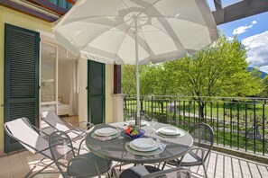 Outdoor dining - Appartement in Porlezza am Luganersee (Porlezza)