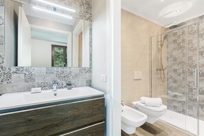 Bidet