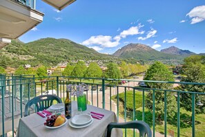 Outdoor dining - Appartement in Porlezza am Luganersee (Porlezza)