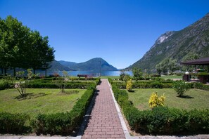 Property grounds - Appartement mit Seeblick auf den Luganersee (Porlezza)