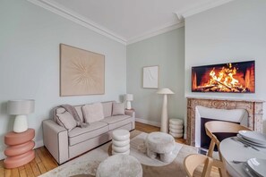 Smart TV, fireplace, offices - Design Apartment 1BR/4P - Monceau (Paris)