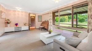 TV - Spacious 4BR Home | Quiet Street | Great Location (Turramurra)