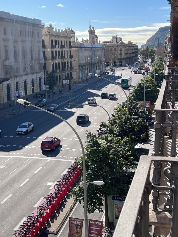 Balcony - Hostal Nuevo Colón (Barcelona)