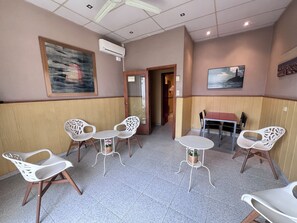 Dining - Hostal Nuevo Colón (Barcelona)