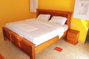 Quarto casal luxo, vista para o jardim | Wi-Fi de cortesia, roupa de cama