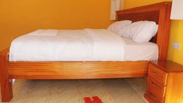 Deluxe-dobbeltværelse - udsigt til have | Gratis Wi-Fi, sengetøj