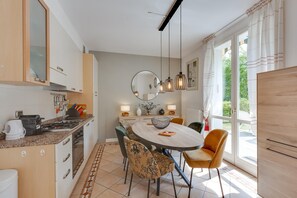 Fridge, microwave, stovetop, coffee/tea maker - Appartement mit Seeblick auf den Luganersee (Porlezza)