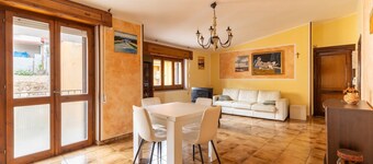 Ampia terrazza vista mare e aria condizionata