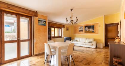 Ampia terrazza vista mare e aria condizionata