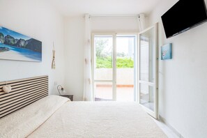1 bedroom, free WiFi - Private swimming pool and private garden (Badesi)