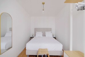 1 bedroom, desk, iron/ironing board, travel cot - Charming apartment 1BR/3P - Oberkampf (Paris)