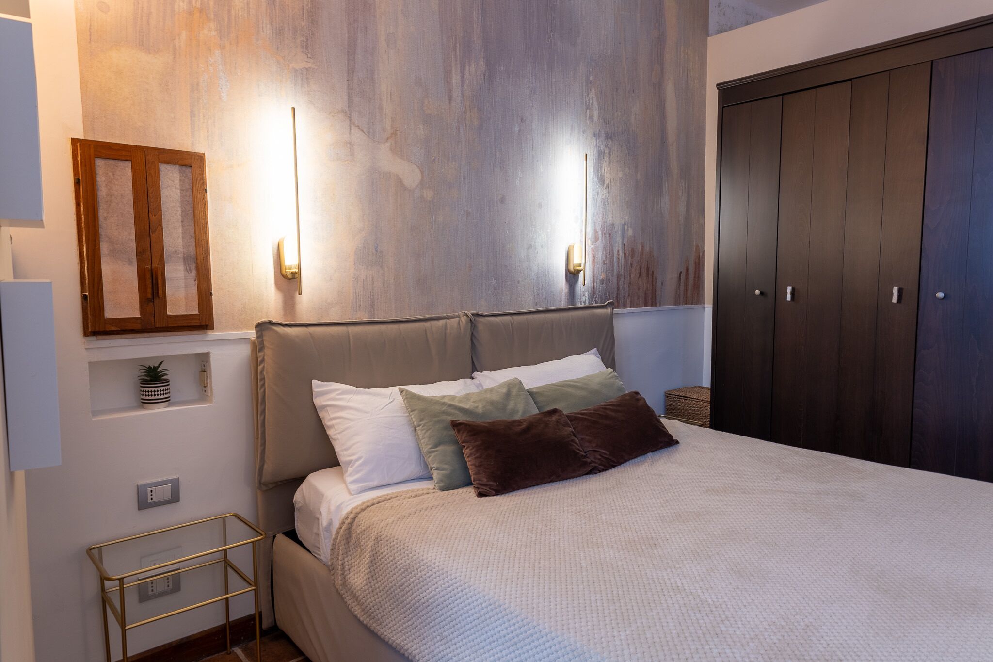 Bügeleisen/Bügelbrett, WLAN, Bettwäsche